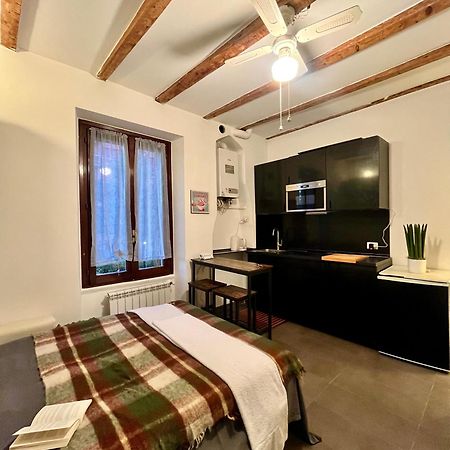 Charming Ringhiera Studio Milan Bagian luar foto